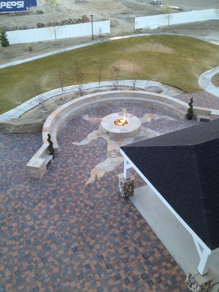 Microtel Inn & Suites by Wyndham Aztec Farmington North - photo 2