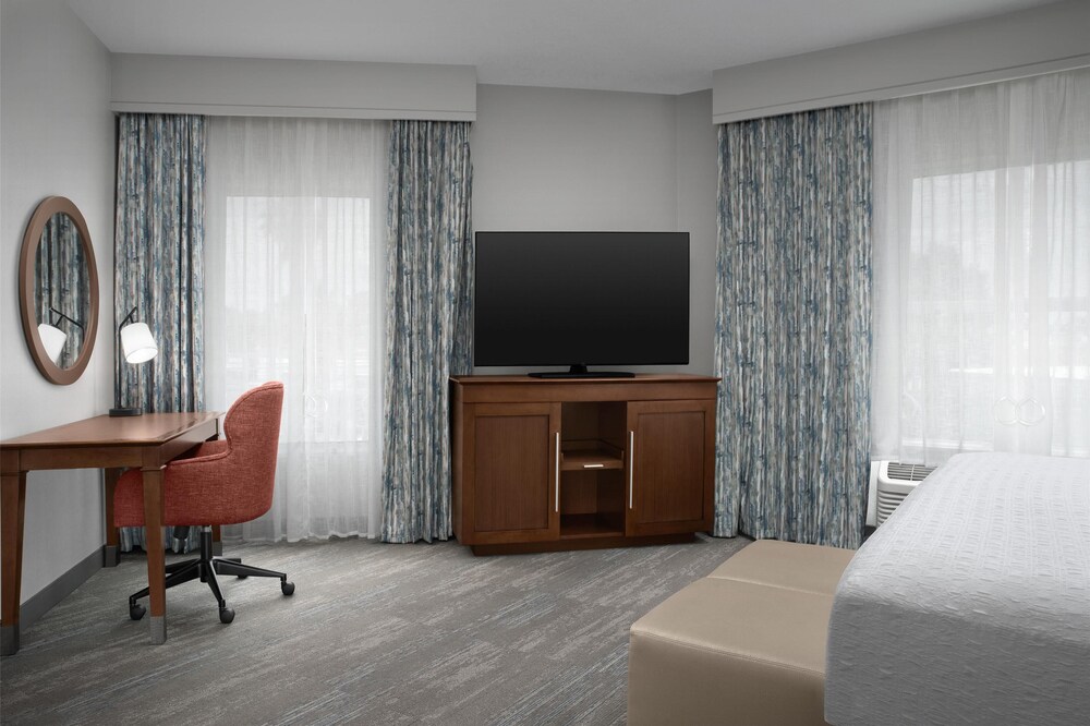 Hampton Inn & Suites Vero Beach Downtown - photo 8