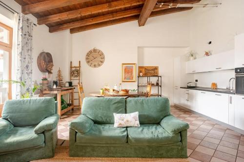 Dimora Perla di Villa Historical Wine Retreat near Bernina Express — 4-Star Luxury Hotel in Villa, Italy