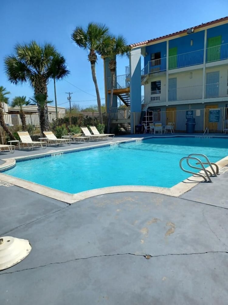 Palm Bliss Hotel Corpus Christi South - photo 17