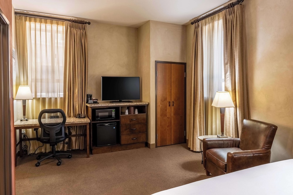 Drury Plaza Hotel in Santa Fe - photo 27