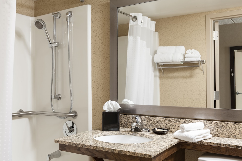 Holiday Inn Hotel & Suites Des Moines Northwest by IHG - photo 16