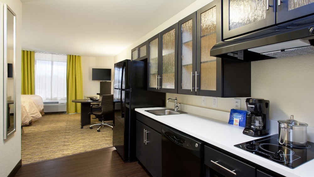 Candlewood Suites Carrollton by IHG - photo 7
