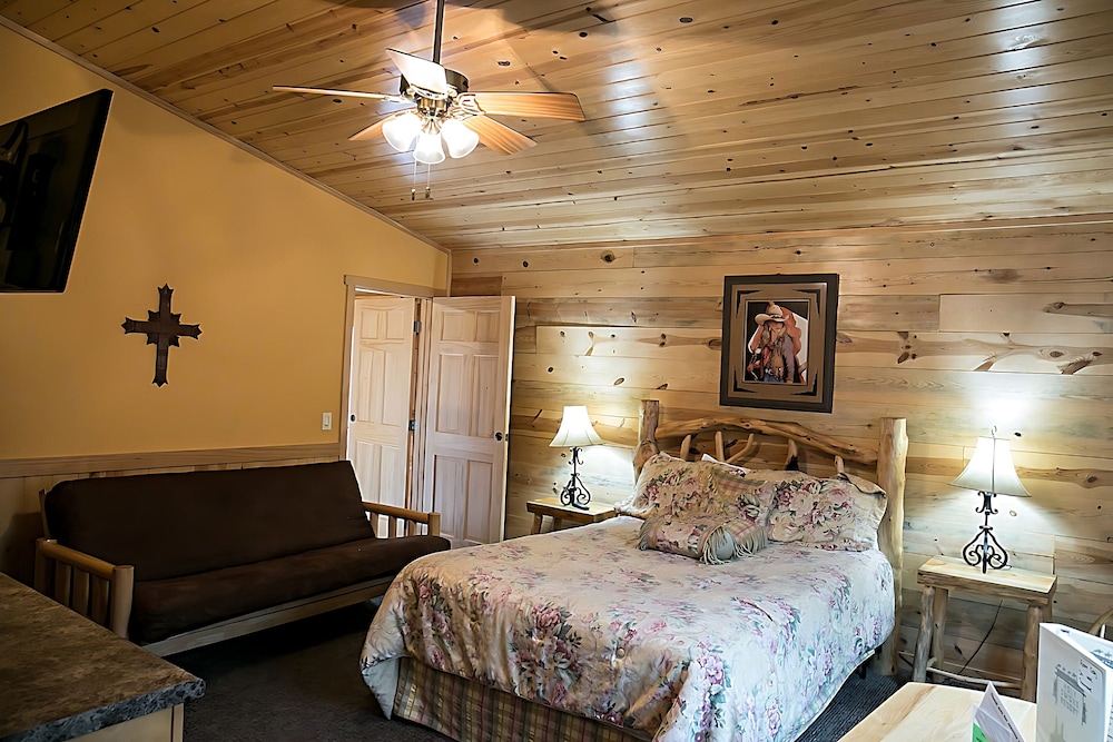 Holy Smoke Resort - photo 9