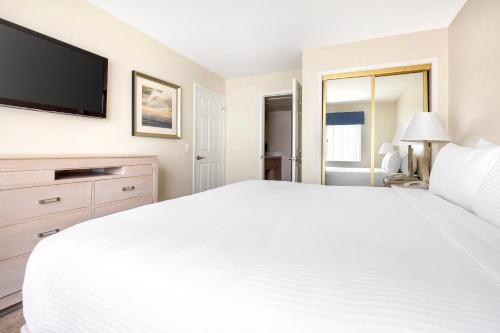 Hilton Vacation Club Riviera Beach & Shores - photo 49