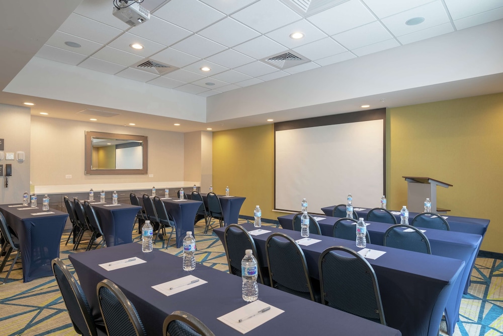 Hampton Inn & Suites Glenarden Washington DC - photo 30