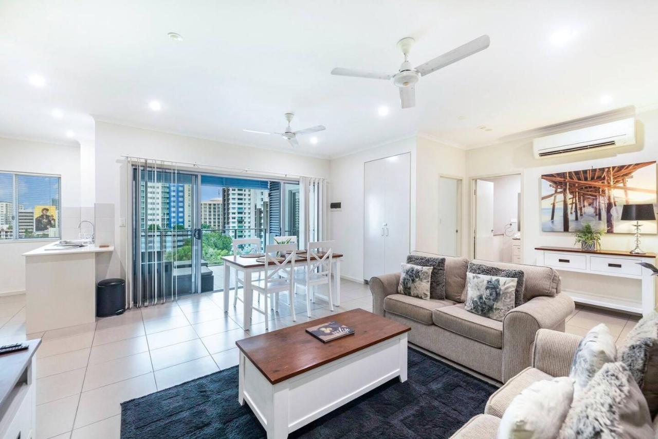 Your Keys to Larrakeyah Coastal Comfort with Pool — 4-Star Luxury Hotel in Darwin, Australia