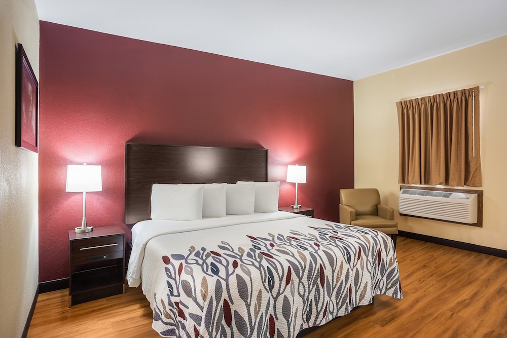 Red Roof Inn Des Moines - photo 11