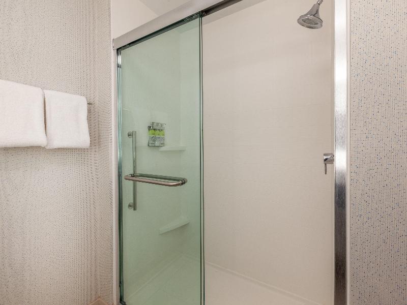 Holiday Inn Express & Suites Brunswick Harpers Ferry Area by IHG - photo 84