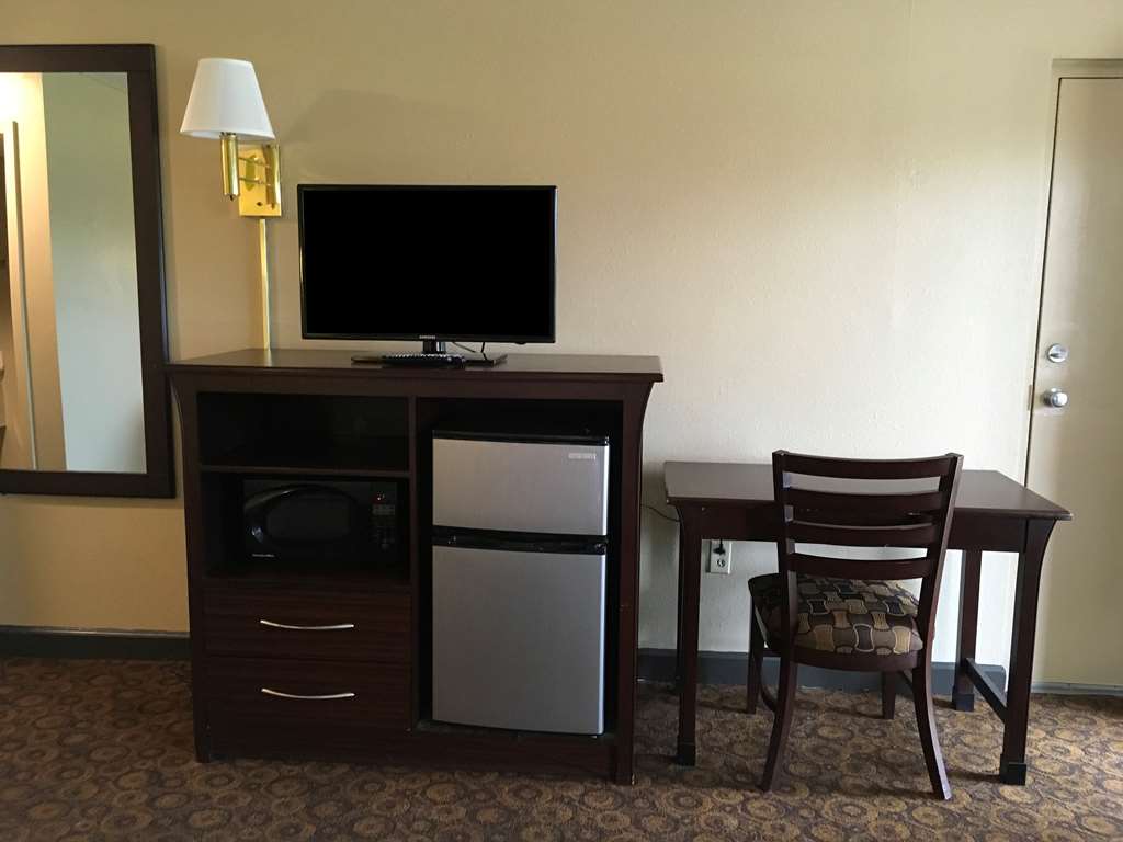 Americas Best Value Inn & Suites Greenwood - photo 10