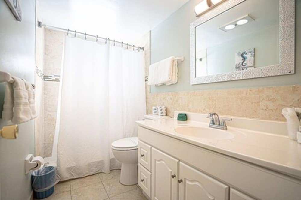Carriage House Resort Motel - photo 16