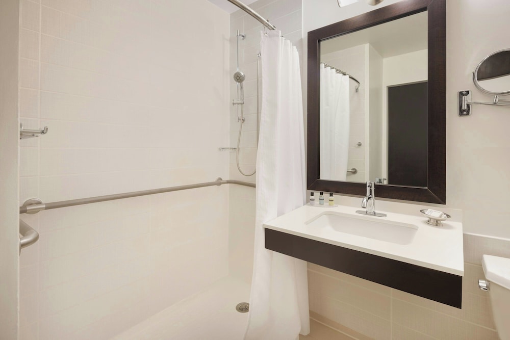 Courtyard by Marriott New York Manhattan Times Square - photo 29