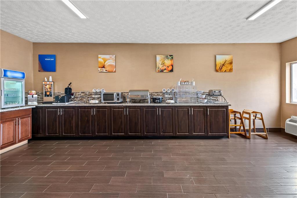 Comfort Inn & Suites Fairborn near Wright Patterson AFB - photo 59