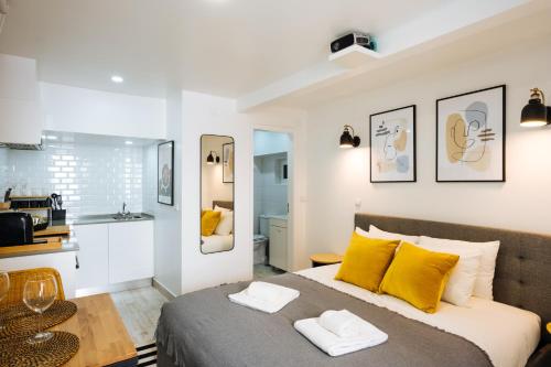 Cozy & SMALL studio in the center — 4-Star Luxury Hotel in Lisbon, Portugal