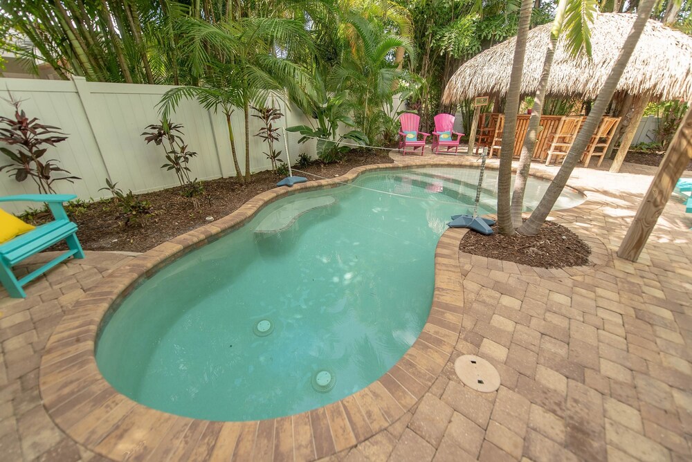 Mango Breeze in Holmes Beach, United States