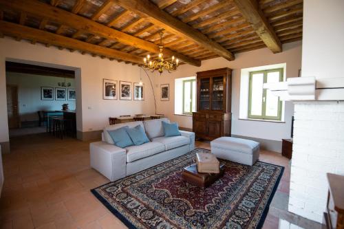 Villa a Casa di Giovanni 12 Emma Villas — 4-Star Luxury Hotel in Acquapendente, Italy