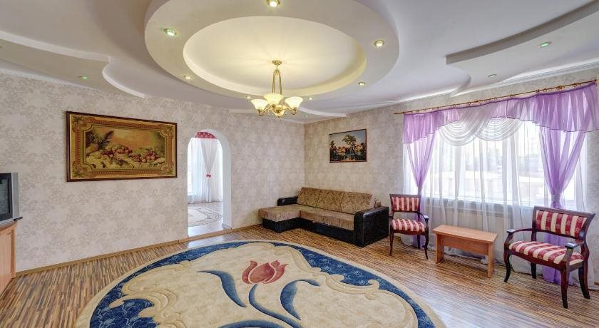 Zamok Hotel — Gorodishche — photo 4