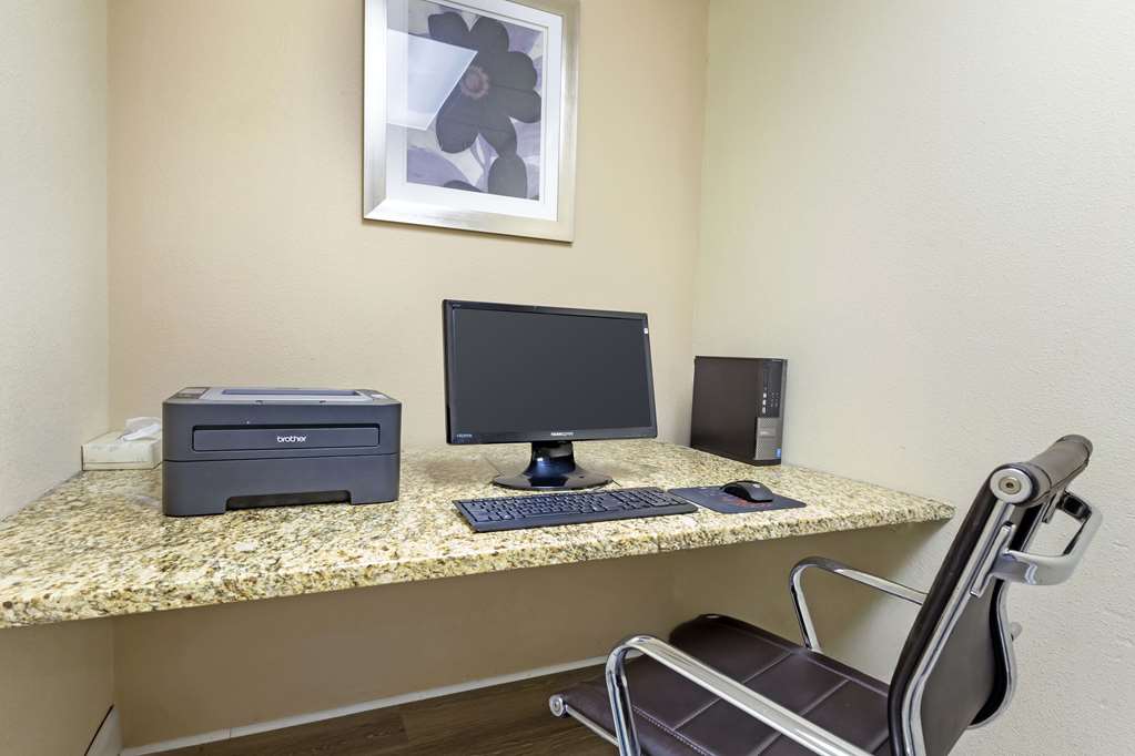 Clarion Pointe Durham Research Triangle Park - photo 26