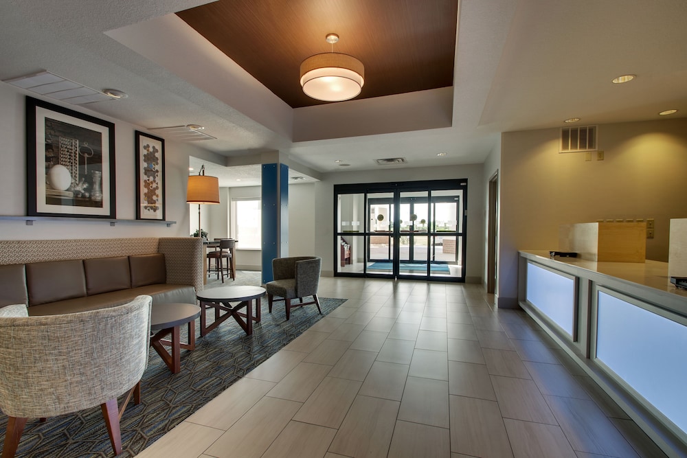 Holiday Inn Express & Suites Morris by IHG - photo 70