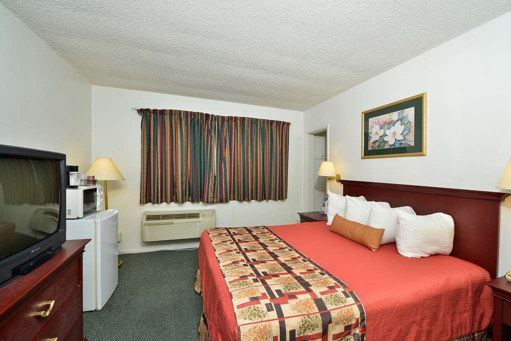 Americas Best Value Inn Chico - photo 9