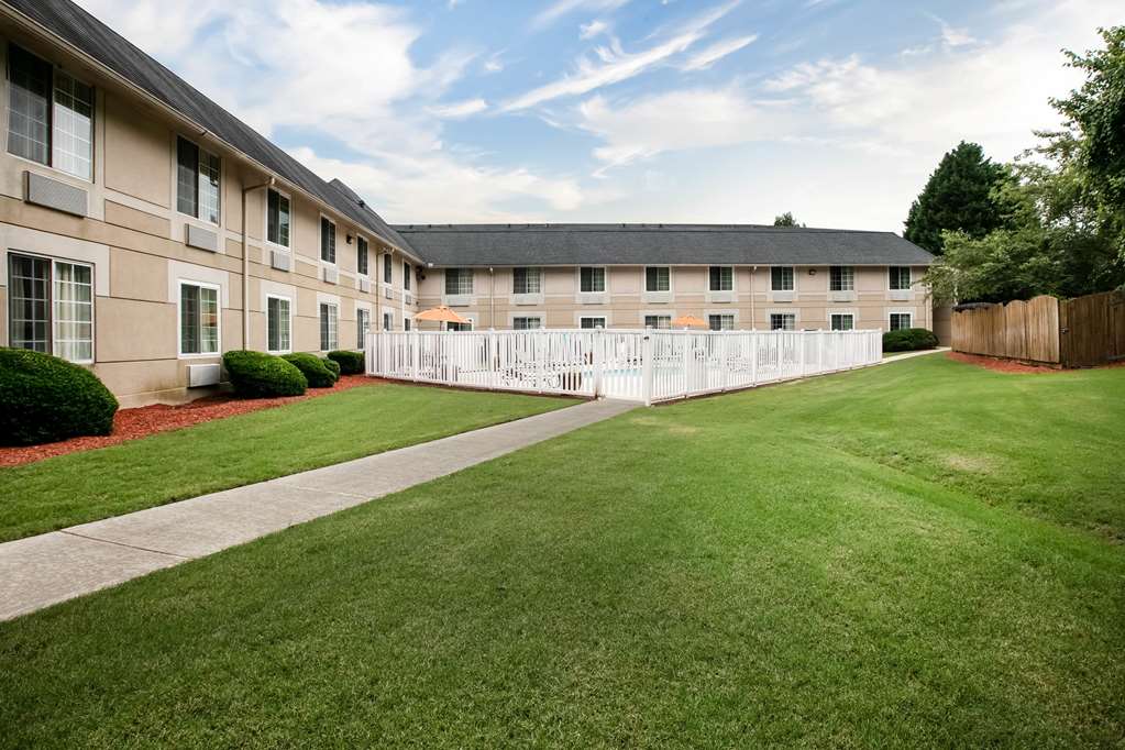 Baymont Inn & Suites by Wyndham Braselton - photo 4