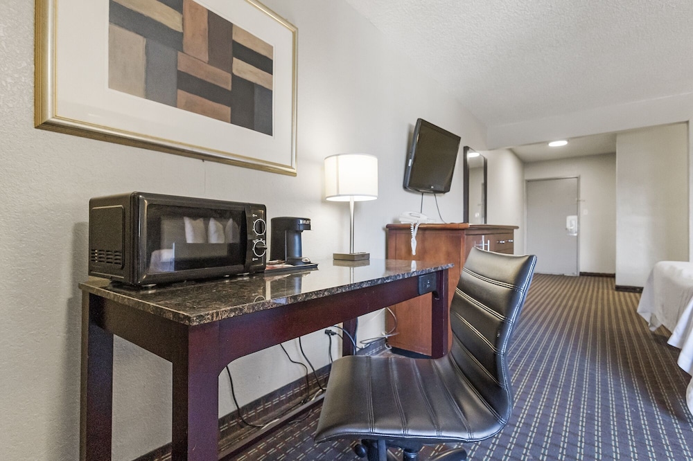 Heritage Inn Express Hayward - photo 11