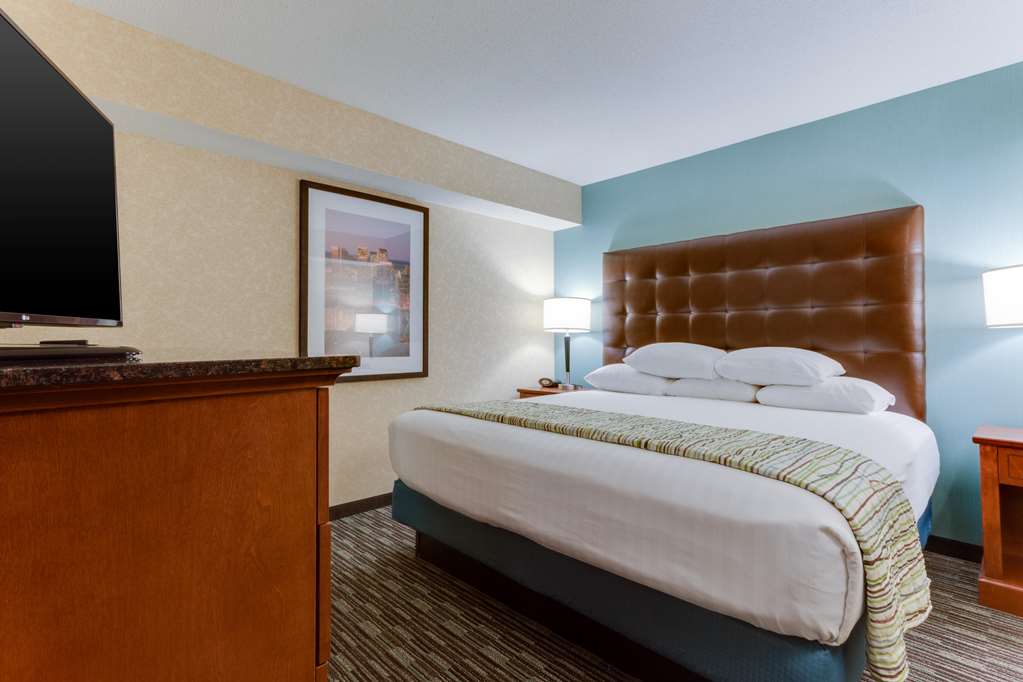 Drury Inn & Suites Birmingham Grandview - photo 14