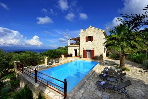 Villa Casa Bianca Orange Apartment — 4-Star Luxury Hotel in Gaios, Greece