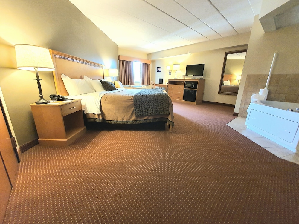AmeriVu Inn & Suites Waconia - photo 10