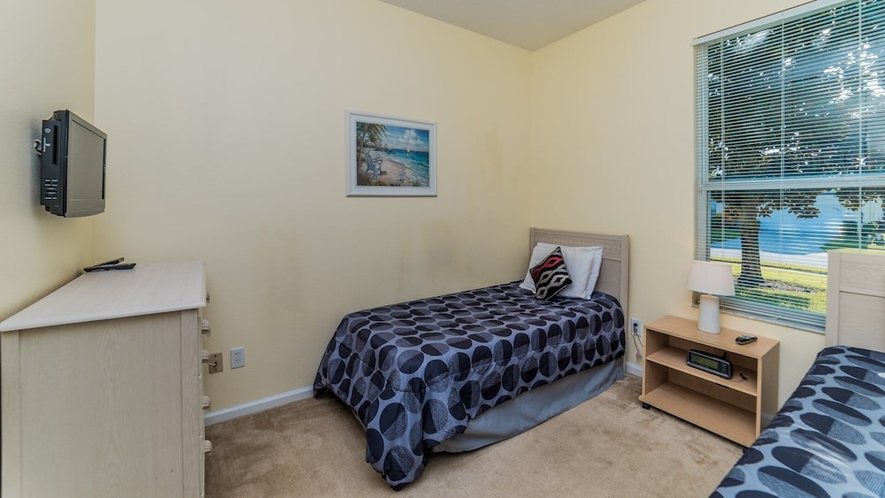 8147 fan Palm way - photo 9