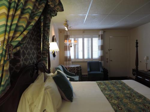 Plaza Motor Motel - photo 20