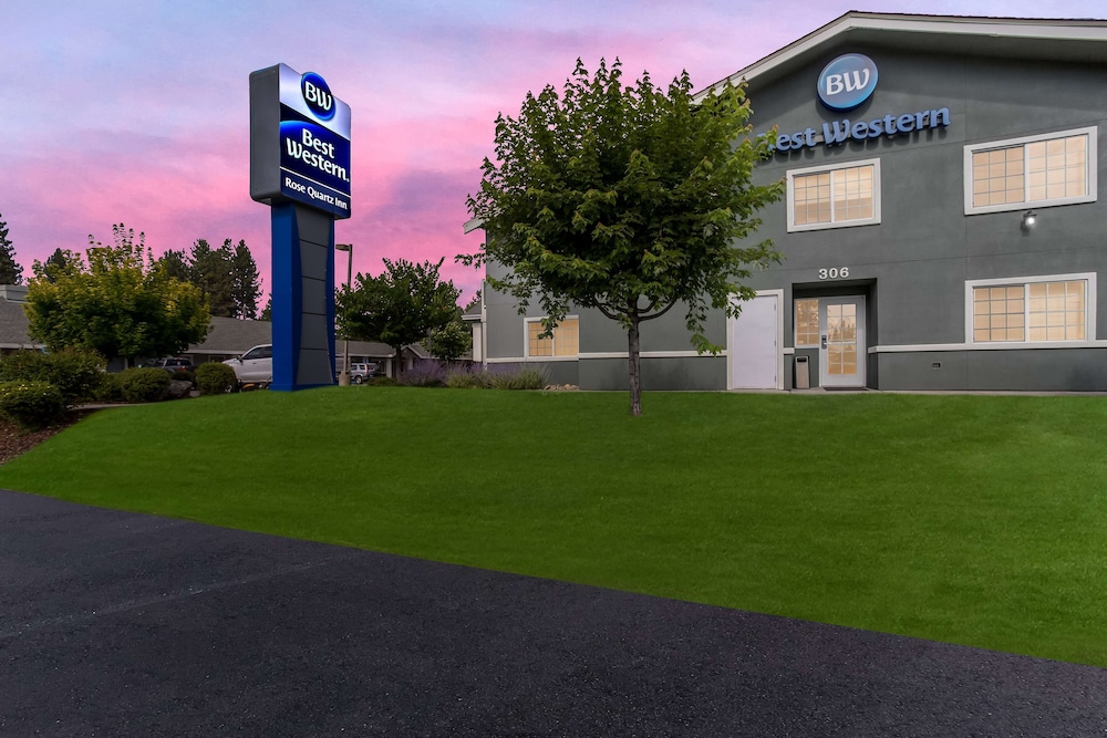 Best Western Rose Quartz Inn - photo 31
