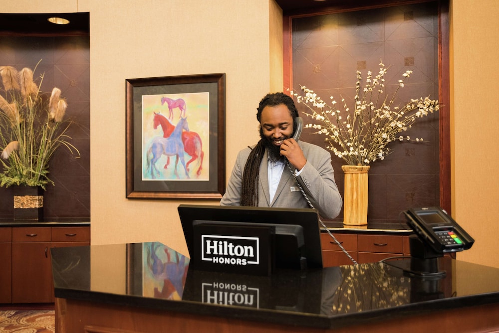 Embassy Suites by Hilton Minneapolis North - photo 8