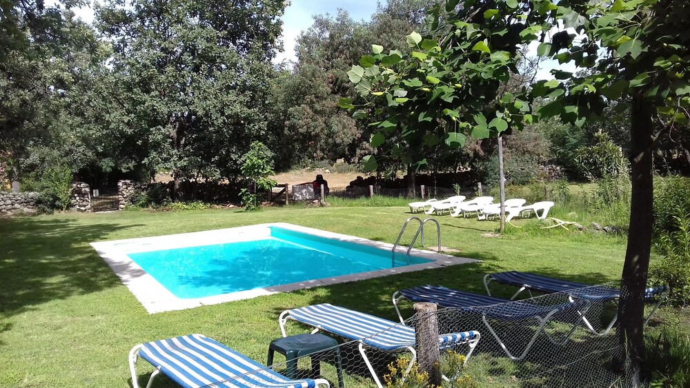 El Paso de las Cigüeñas in Candeleda, Spain