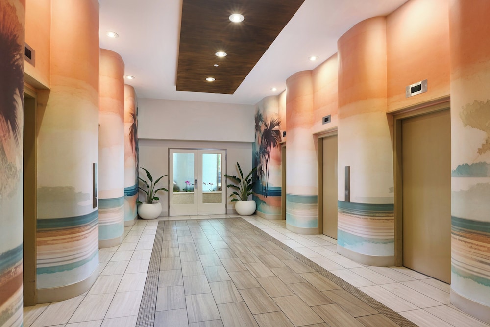 Holiday Inn Express Waikiki by IHG - photo 45