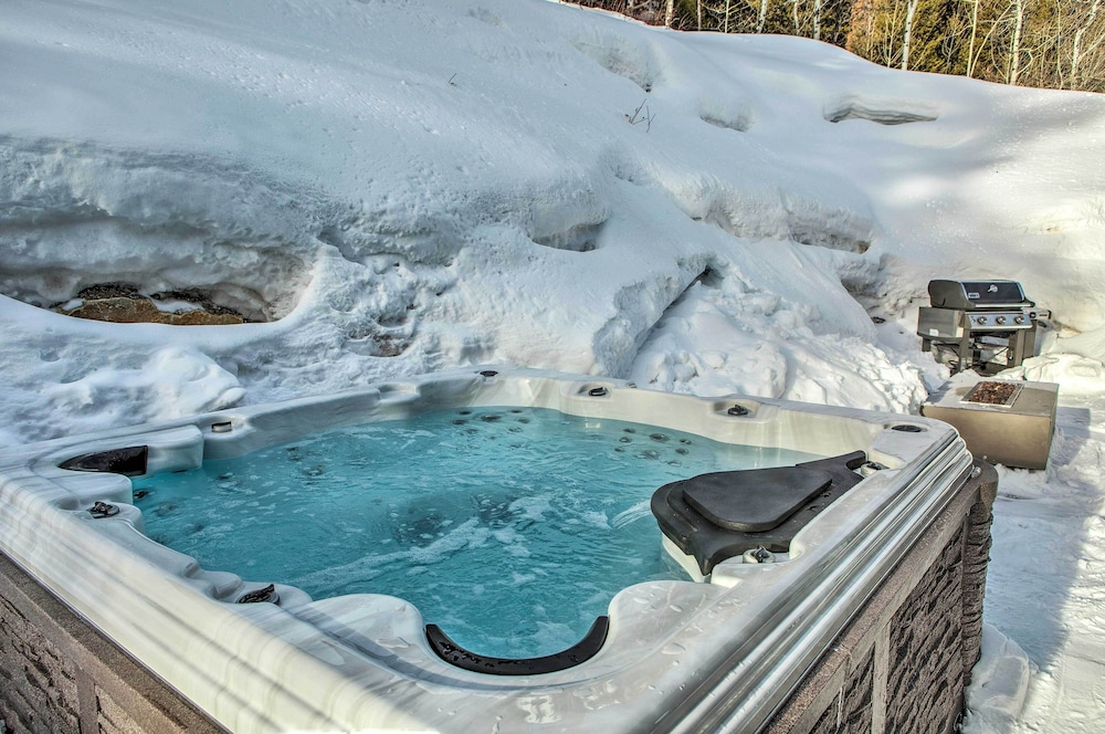 Mtn view Home w Hot Tub 9 Mi to Vail Resort - photo 31