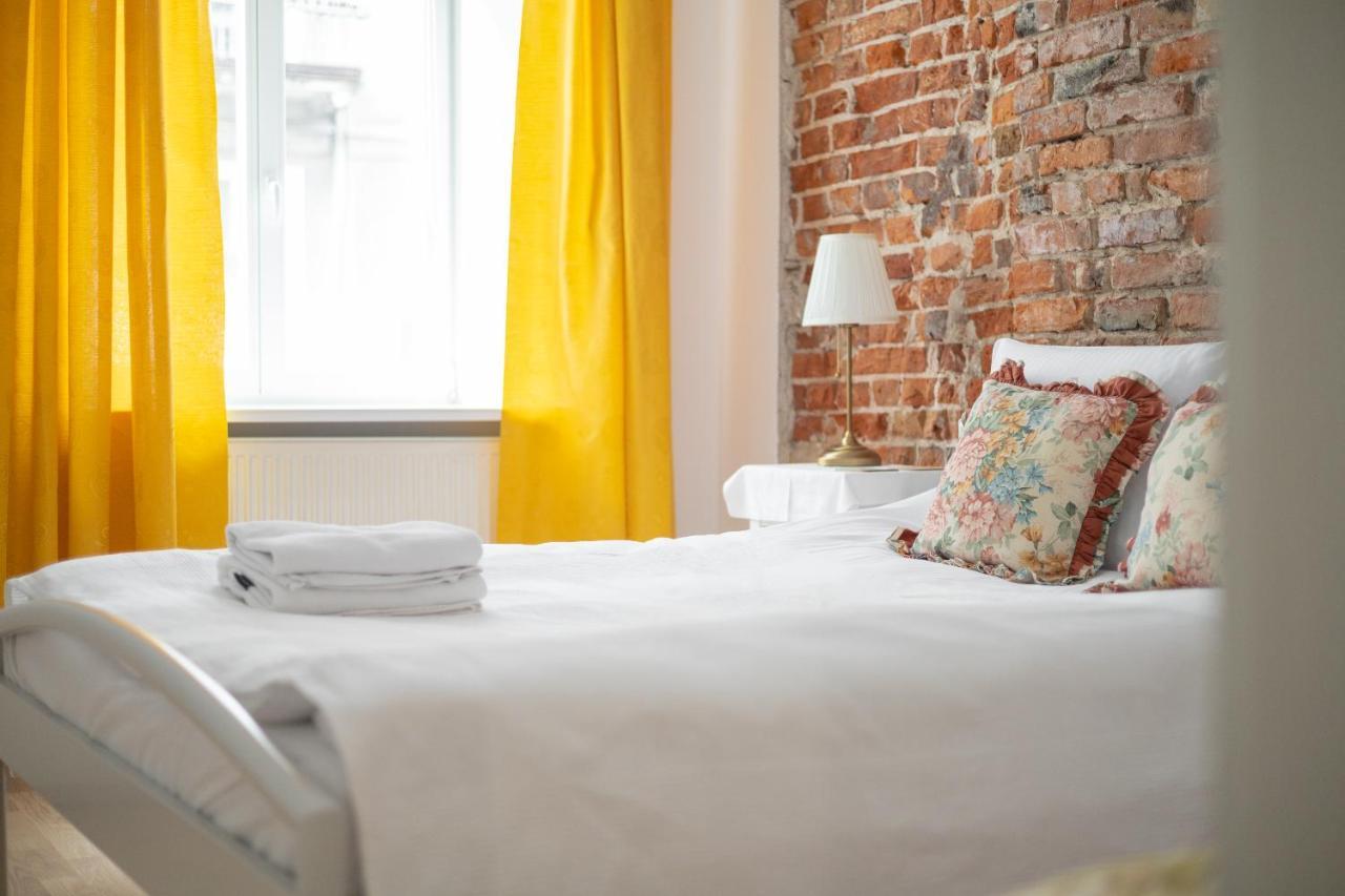 Metro Politechnika Vintage Apartment by Bookinghost — 4-Star Luxury Hotel in Warsaw, Poland