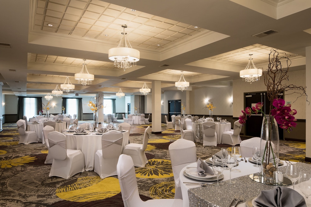 Crowne Plaza Chicago SW Burr Ridge by IHG - photo 46