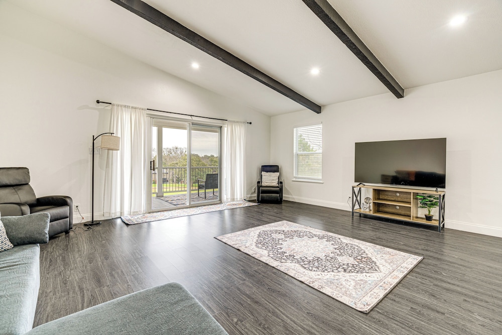 Private Hot Tub And Golf Course Views Lakeway Gem 21430515 — Lakeway
