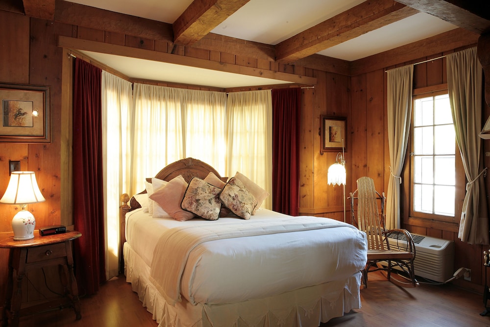 Peninsula Park View Resort - photo 18