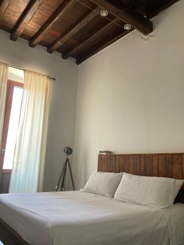 House of Yvanesse — 4-Star Luxury Hotel in Trani, Italy