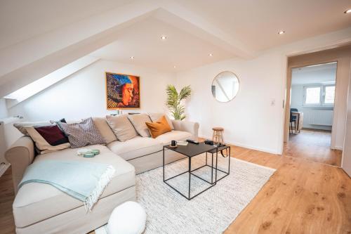 3 Floor Oasis in the Heart of Koblenz Sleeps 16 — 4-Star Luxury Hotel in Koblenz, Germany