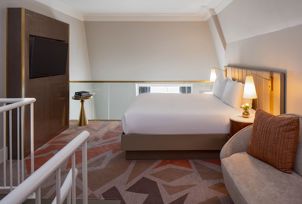 Hotel Crescent Court - photo 20