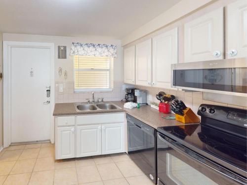 227 Surf Song Resort - photo 4