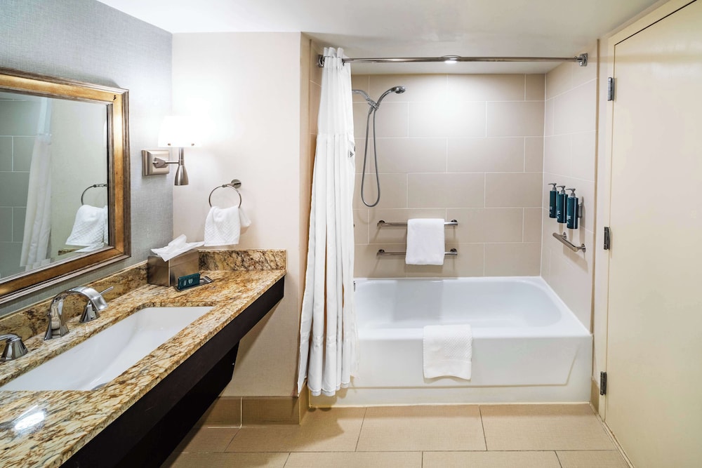DoubleTree by Hilton Tulsa Downtown - photo 52