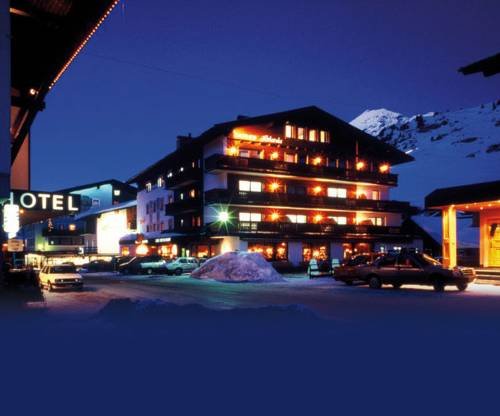 Hotel Hirlanda in Lech, Austria