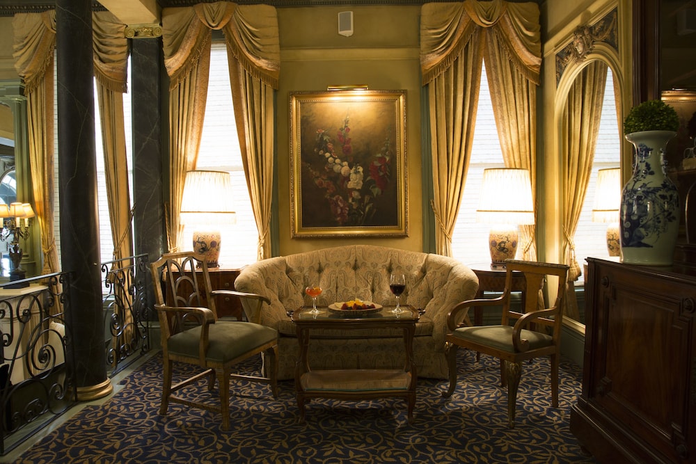 Hotel Majestic - photo 35