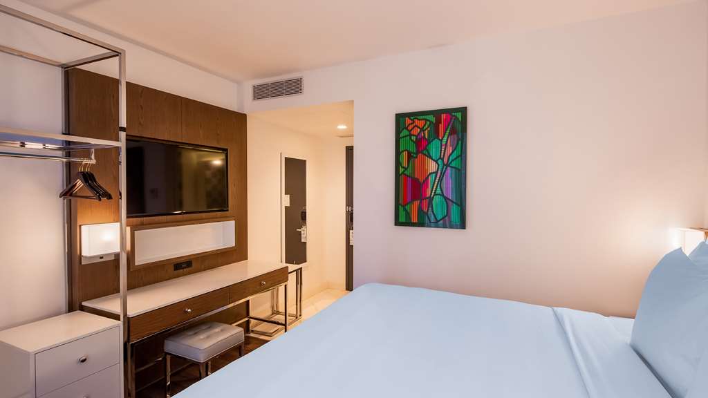 Best Western Premier Empire State Hotel - photo 15