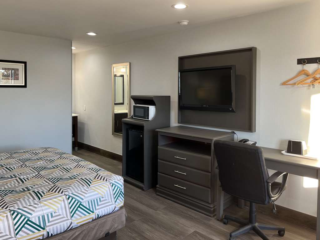 Motel 6 Greenville NC ECU Medical Center - photo 12