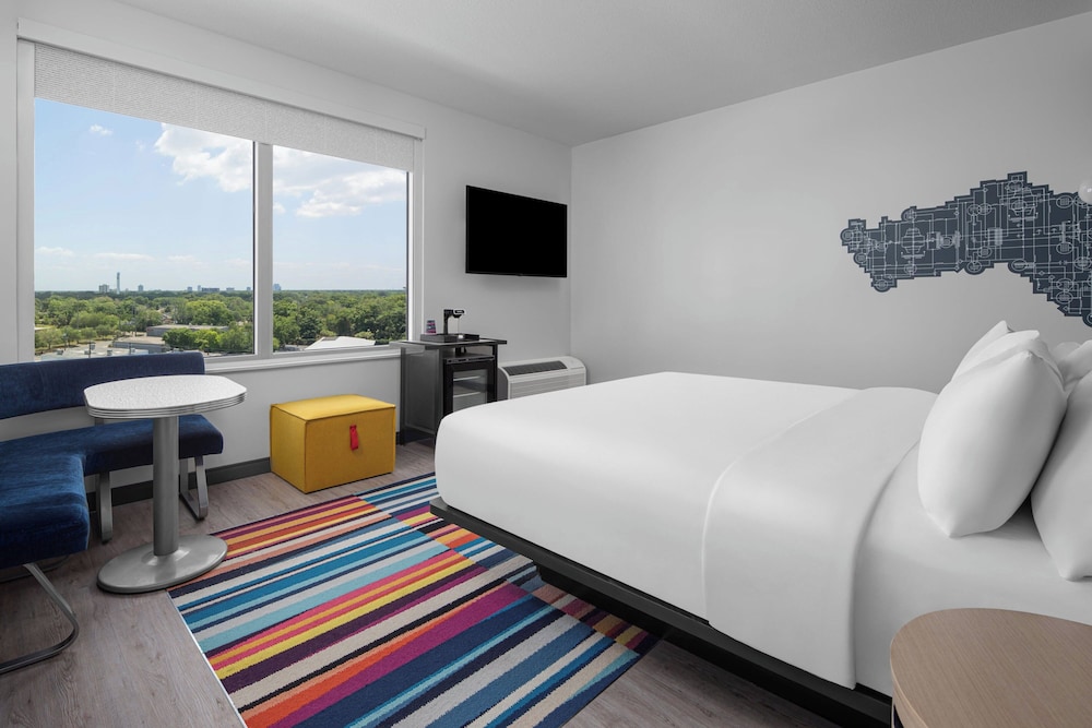 Aloft Tampa Midtown - photo 10